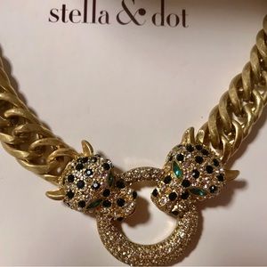 Stella & Dot necklace still new in box beautiful cats, Roar pendent